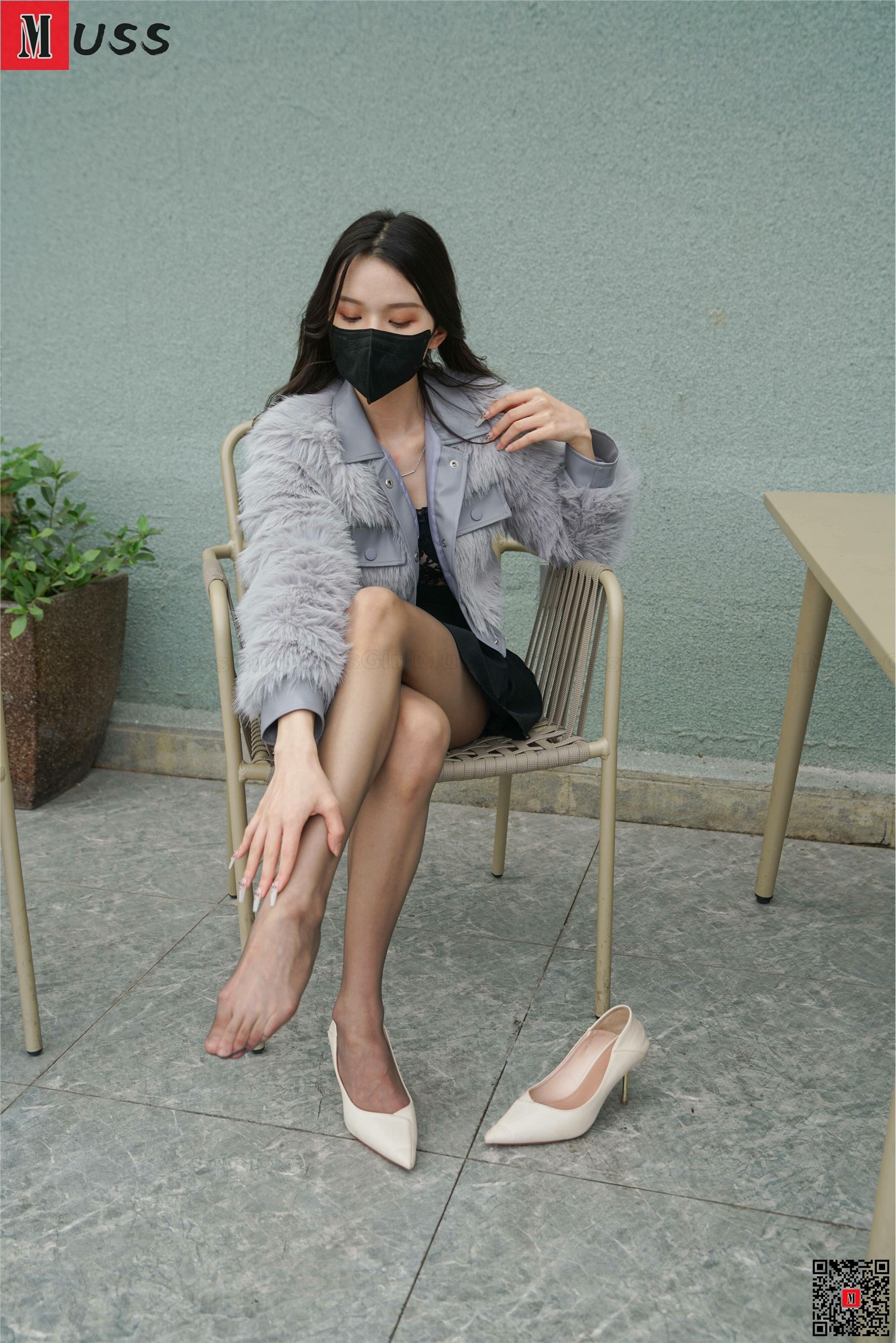 MussGirl慕丝女郎  NO.201 户外灰丝超短裙高跟